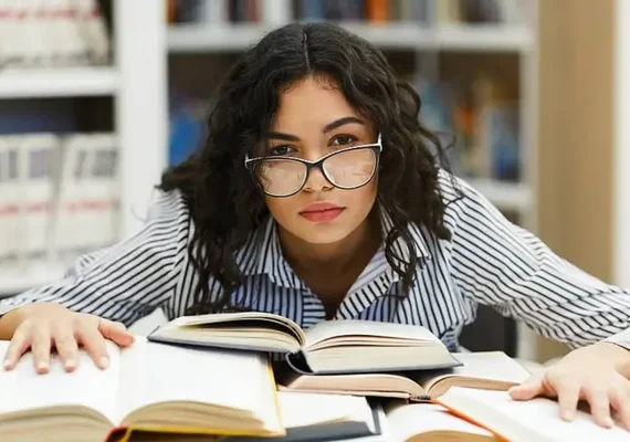 Estudar menos horas pode melhorar aprendizado, diz especialista