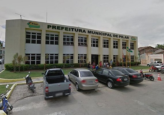 Prefeitos de Pilar e Barra de Santo Antônio são advertidos por excesso de gastos