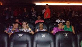 Usuários do serviços de Saúde Mental têm dia de lazer no cinema