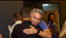 Rafael Brito comemora aprovação de projeto que assegura pagamento a professor temporário