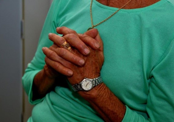 Quase 3 mil alagoanos com HIV estão em tratamento com antirretrovirais