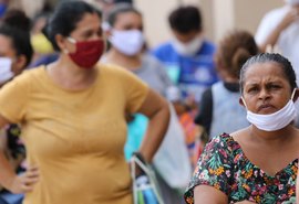 Transmissão da Covid-19 no Brasil volta a subir após ter nível controlado