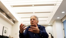 FHC critica pedidos de expulsão de Aécio