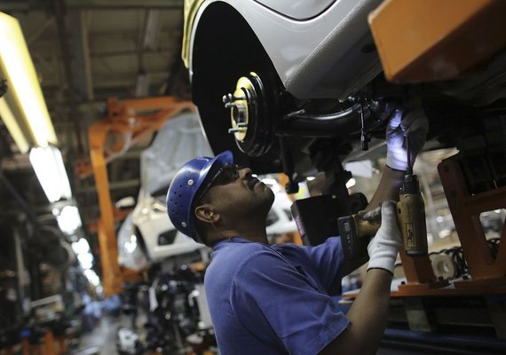 Com pandemia, 76% do setor industrial reduziu produção