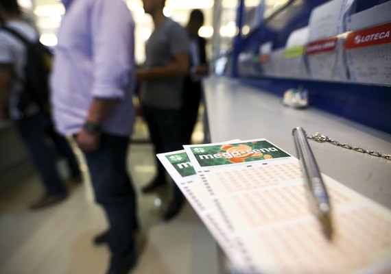 Mega-Sena acumula e prêmio chega a R$ 50 milhões