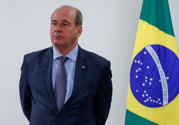 Ministro quer modernização das Forças Armadas