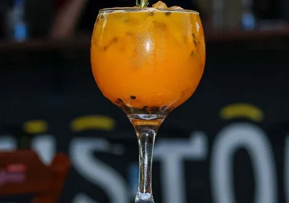 Uma a três doses de álcool por semana já elevam risco de demência em 15%, diz estudo