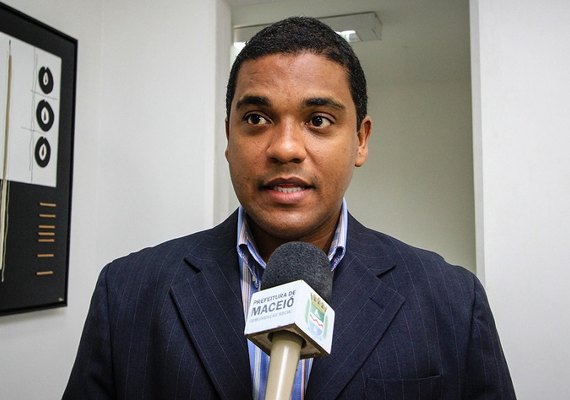 Clayton Santos deixa Secom de Maceió