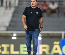 Barroca afirma que diretoria não cogitou sua saída após nova derrota