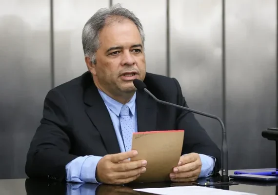 Mudanças partidárias redesenham cenário político em Alagoas