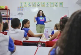 Seleção abre 200 vagas para professores de inglês em escolas públicas de Alagoas