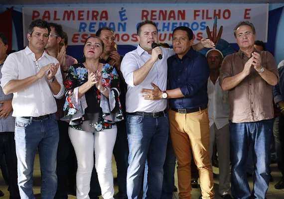 Júlio Cezar faz ato para anunciar apoio a Marx, Renan e Renan Filho