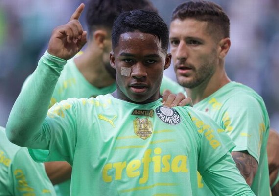 Endrick, jovem de 16 anos, marca o primeiro gol do Brasileirão 2023