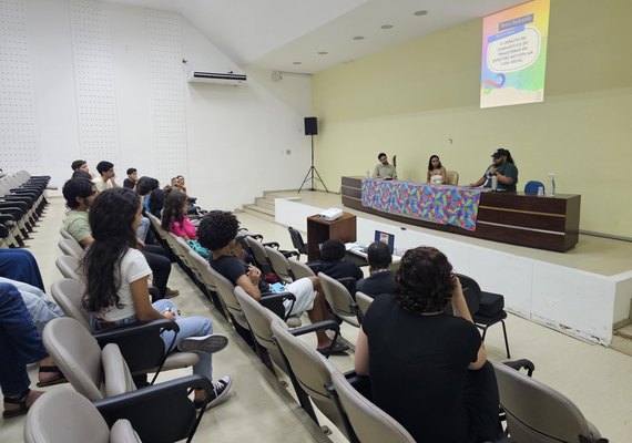 Sesau realiza mesa redonda sobre diagnóstico e vivências do autismo na Ufal