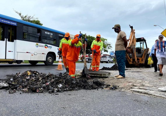 Ações de desobstrução da rede de drenagem são intensificadas na capital alagoana