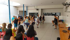 Grupo de Zumba do Cras Terezinha Normande se apresenta na sede da Semas
