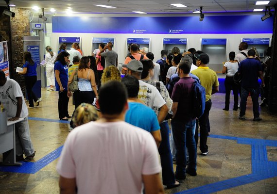 Bancários anunciam paralisação nacional de 24 horas nesta quinta-feira