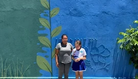 Mural sensorial inspirado em moradora celebra inclusão na nova Praça do Feitosa