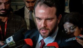 Durigan rebate críticas de Milei e chama presidente argentino de ''palhaço''