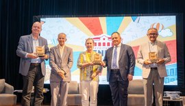Durante a Flipenedo Fernando Maciel ministra palestra sobre Barão de Penedo