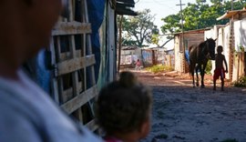 IBGE: 50% dos alagoanos recebem menos de R$ 677 por mês