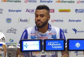 Após baixo desempenho, atacante Cassiano deixa o elenco do CSA