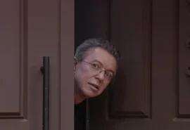 Boninho invade A Fazenda 17 e anuncia novo reality na Record