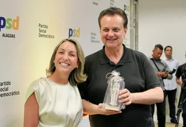 Thais Canuto sela pré-candidatura em ato com Kassab