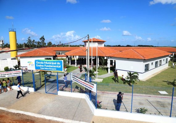 Teotônio Vilela retoma gradualmente às aulas presenciais