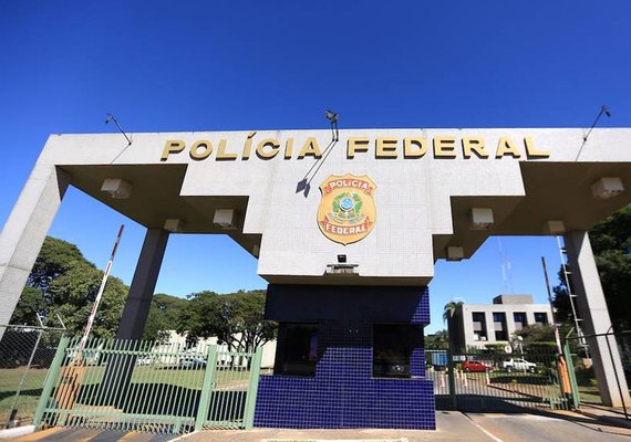 Moraes autoriza Bolsonaro a realizar fisioterapia na prisão