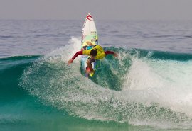 Gabriel Medina é campeão da etapa sul-africana do mundial de surfe