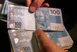 Senadores gastaram R$ 3,58 milhões com abastecimentos entre 2019 e 2021