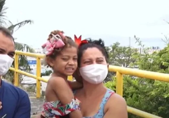 Casal  lança campanha para conseguir cirurgia de filha em Maceió