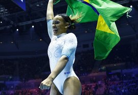 Rebeca Andrade leva prata nas barras assimétricas na Copa do Mundo