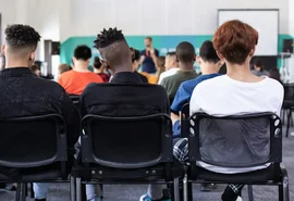 Estudo mostra que escolas com mais alunos negros têm piores estruturas