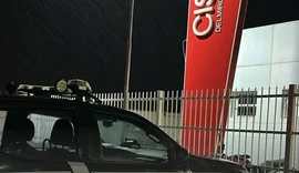 Pai e filho são presos em Delmiro Gouveia por crimes distintos