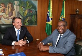 Decotelli entrega carta de demissão após polêmicas com títulos acadêmicos