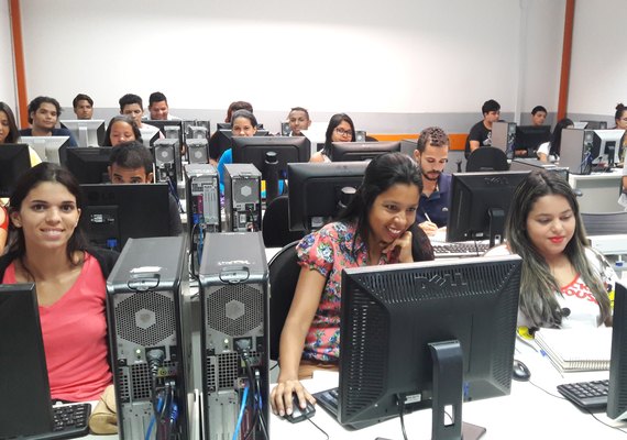 Sine anuncia 200 vagas de qualificação em telemarketing