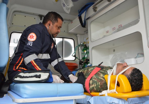 Médico do Samu Alagoas orienta sobre a prevenção de quedas para evitar fraturas