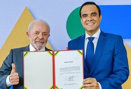 Novo ministro do Turismo toma posse e defende acesso da população ao setor