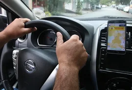 Motoristas de app têm maior risco de endividamento, alerta TST