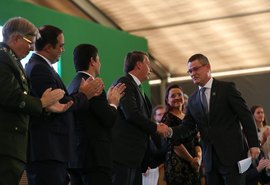 Bolsonaro diz que Brasil deve muito à Polícia Federal