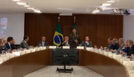 Moraes tira sigilo de vídeo de reunião de Bolsonaro; assista