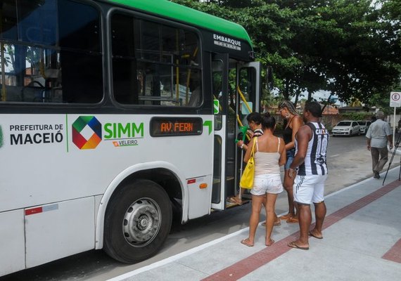 Ônibus da Veleiro só devem voltar a circular após pagamentos de salários atrasados