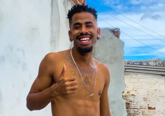 Cantor Afroito cancela vaquinha de R$ 1 milhão após onda de críticas