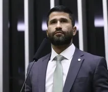 Fábio Costa é criticado após assinar proposta sobre escala 6x1
