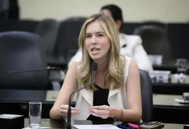 “O Rei Pelé não está preparado para a grandeza dos clubes alagoanos”, defende deputada Cibele Moura