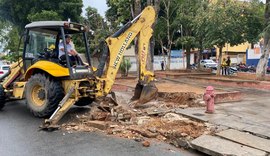 Prefeitura de Palmeira autoriza obra de manutenção na Praça do Queijeiro