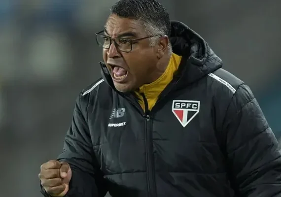 São Paulo mantém Roger Machado apesar da pressão e críticas internas