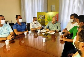 Programa de distribuição de renda injetará R$ 300 mil e vai auxiliar 3 mil famílias de Penedo
